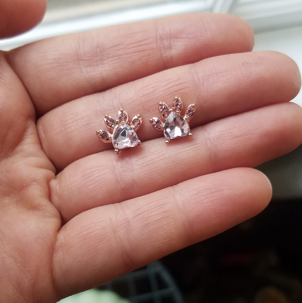 NWOT Adorable Pink Paw Sparkle Stud Earrings - Picture 5 of 5